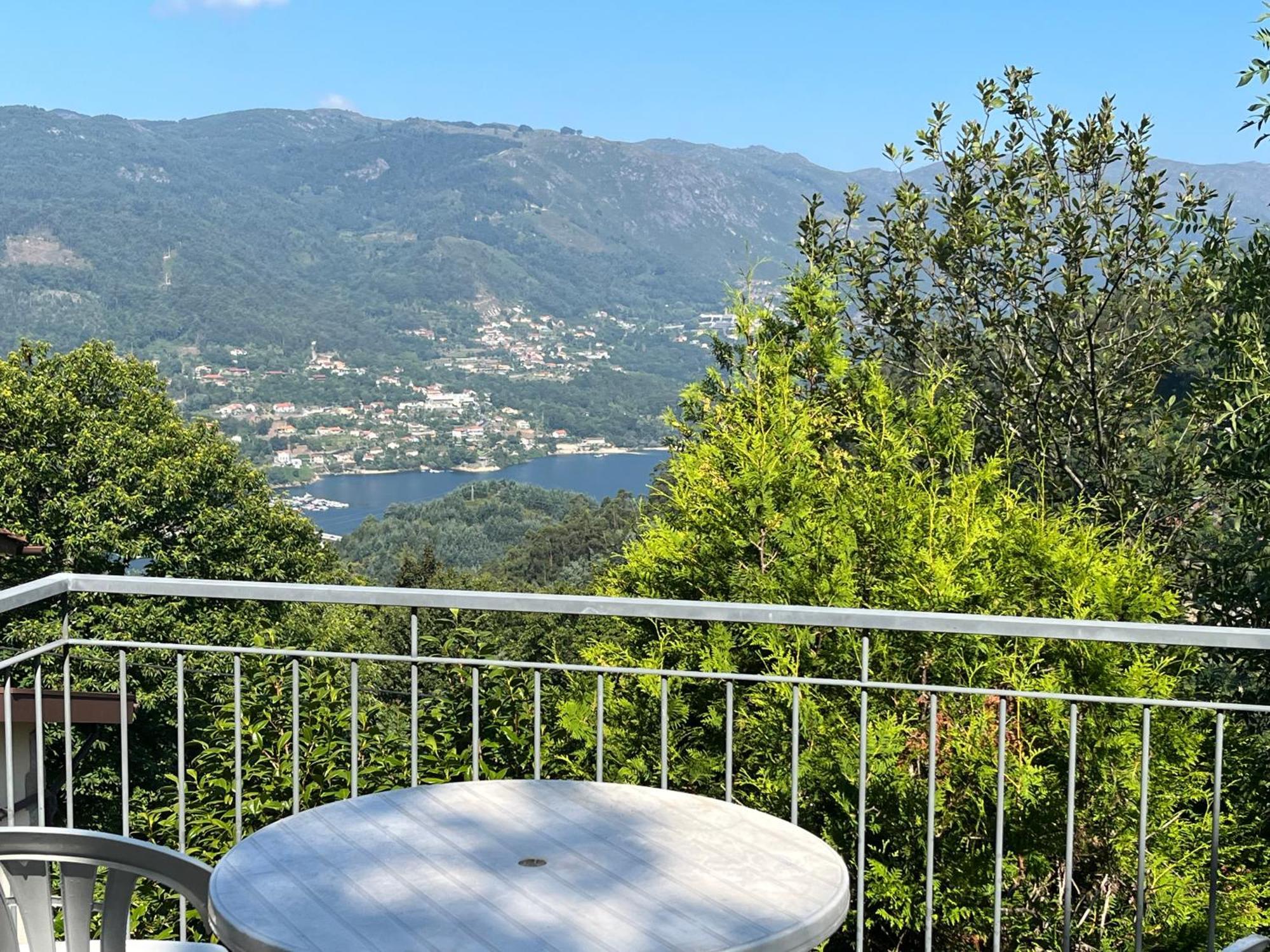 Apartament Casa De Casarelhos - Vistas Rio, Campo E Montanha - Lareira Geres Zewnętrze zdjęcie