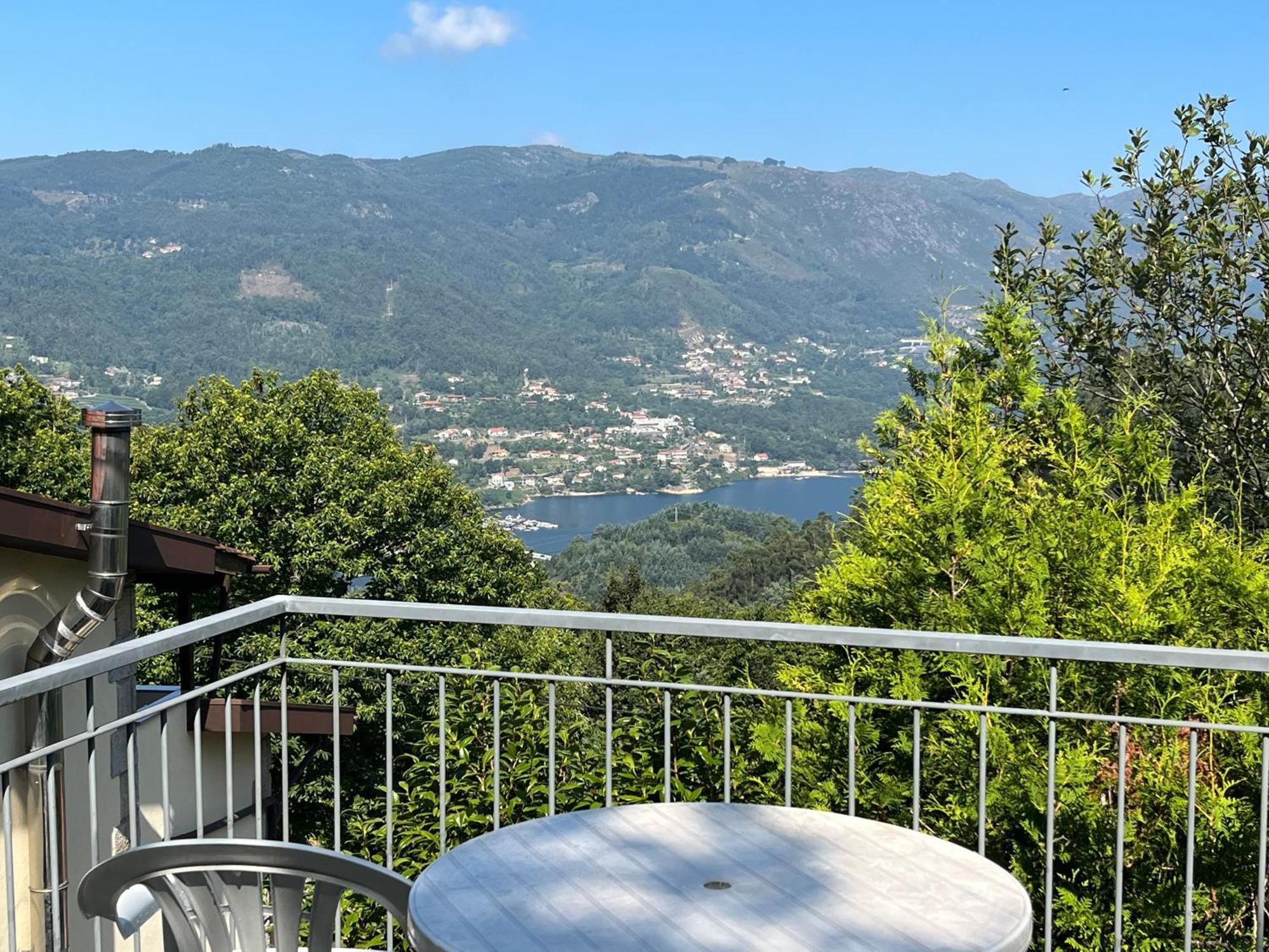 Apartament Casa De Casarelhos - Vistas Rio, Campo E Montanha - Lareira Geres Zewnętrze zdjęcie