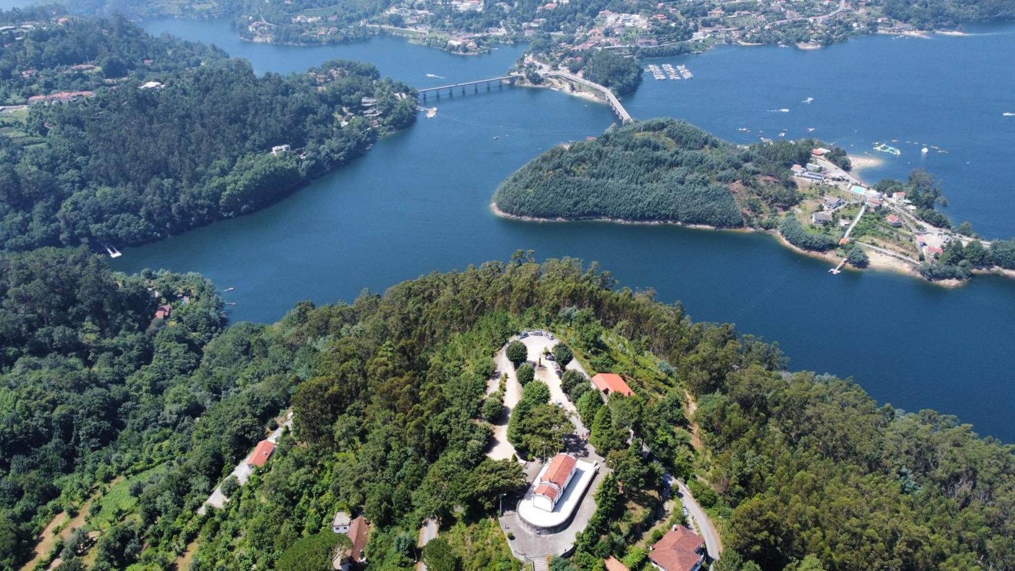 Apartament Casa De Casarelhos - Vistas Rio, Campo E Montanha - Lareira Geres Zewnętrze zdjęcie