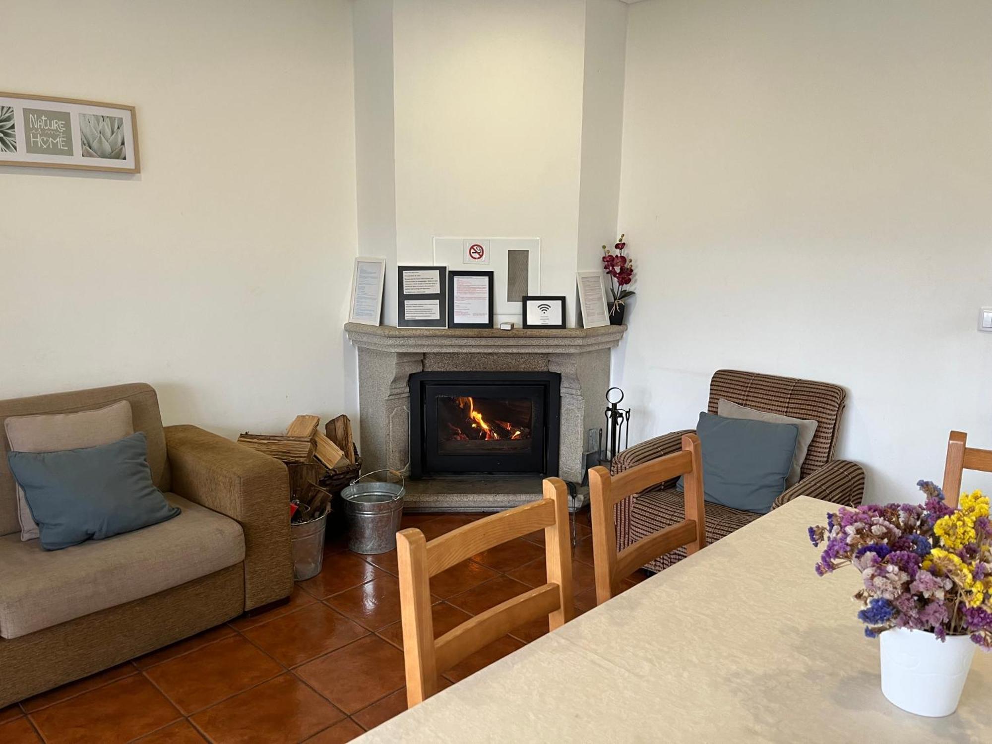 Apartament Casa De Casarelhos - Vistas Rio, Campo E Montanha - Lareira Geres Zewnętrze zdjęcie